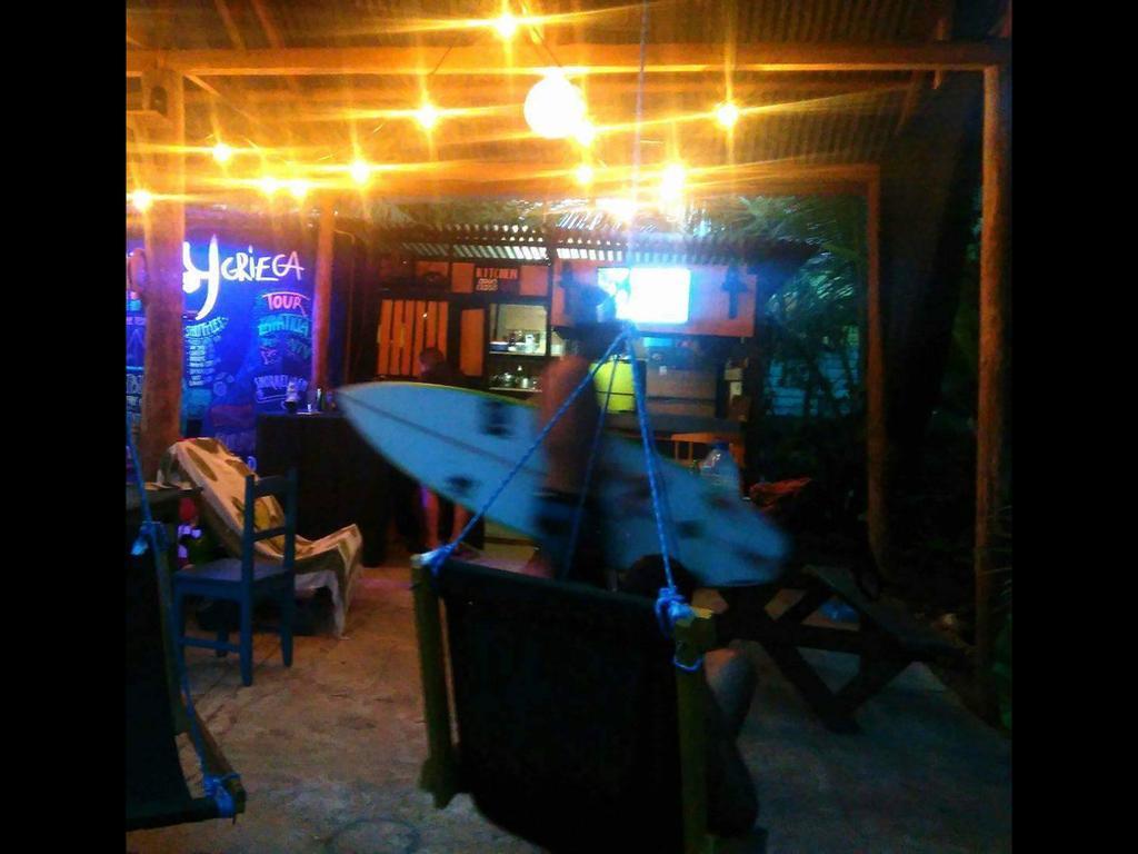 Hotel Surf Camp à Bocas del Toro Extérieur photo